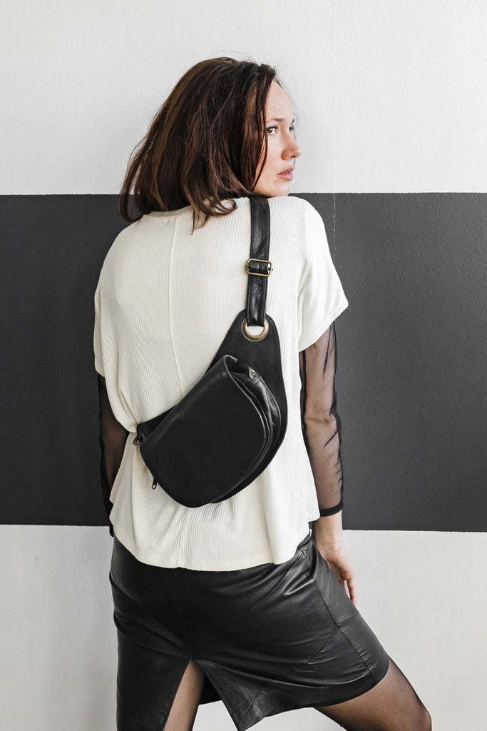 Italian Leather Bag
Travel Sling Bag
Adjustable Strap Bag
Long Strap Crossbody
City Sling Bag
Women's Fanny Pack
Travel Bag Women
Leather Sling Bag
Compact Crossbody
Stylish Sling Bag
Urban Sling Bag
Hands-Free Bag
Everyday Crossbody